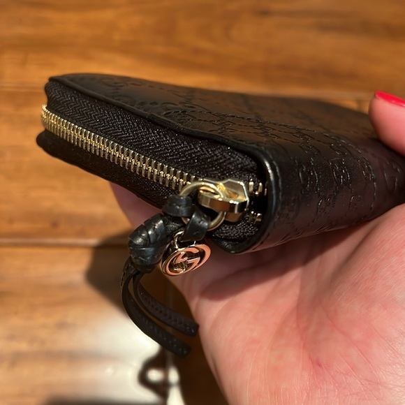 Gucci | Black Guccissima Leather Zip Around Wallet - Picture 5 of 9